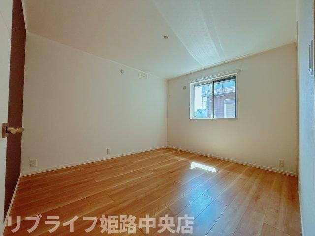 トリニティⅢ号館の居間・リビング
