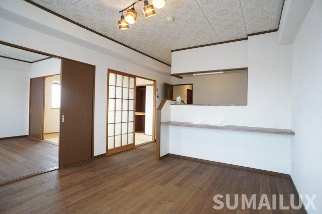 合志市須屋の賃貸マンションの居間・リビング