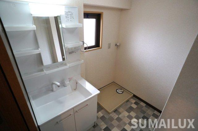 合志市須屋の賃貸マンションの独立洗面台
