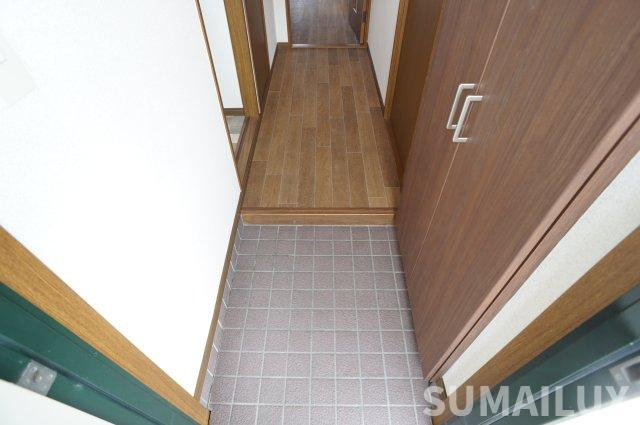 合志市須屋の賃貸マンションの玄関