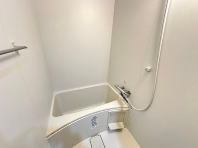 【浴室】 | ロイヤルコンフォート六本松 | 別号室の写真になります。現況優先。