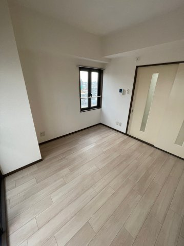 仲介手数料0円！！ランドビル本陣の居間・リビング