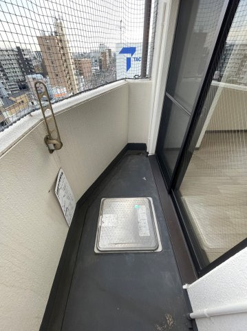 仲介手数料0円！！ランドビル本陣のバルコニー