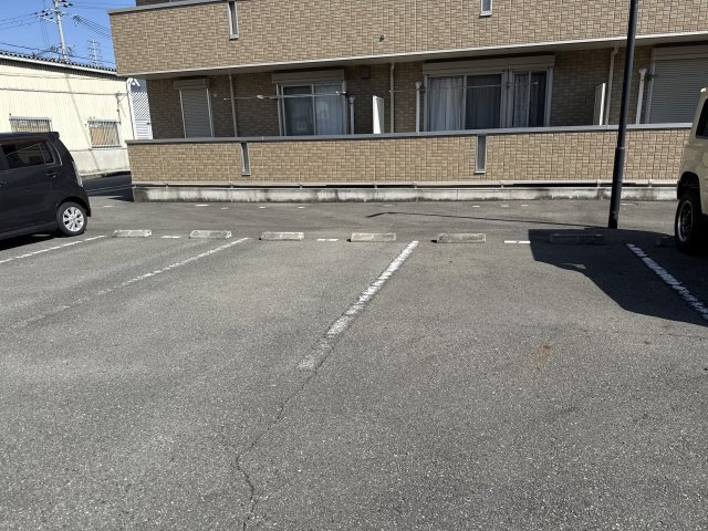 サンテ・レザンジュ　Ａ棟の駐車場