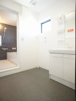 【独立洗面台】 | Garage position 鹿沼（ガレージポジション） | ゆったり過ごせるお風呂です♪