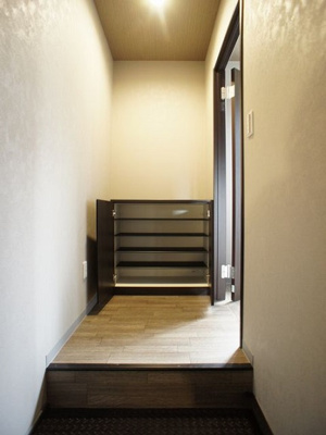 【玄関】 | Garage position 鹿沼（ガレージポジション） | 玄関スッキリ！たくさん収納できるシューズボックスが付きです♪