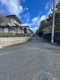 【前面道路含む現地写真】
