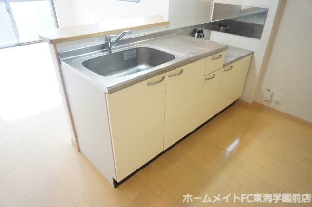 熊本市北区八景水谷１丁目の賃貸マンションのキッチン