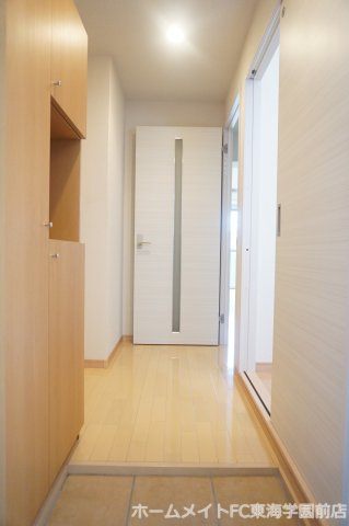 熊本市北区八景水谷１丁目の賃貸マンションの玄関