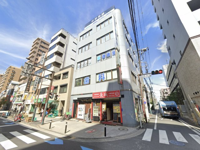 布施ビルの外観