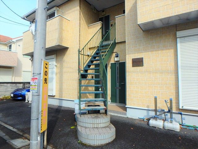 タカノパレスのエントランス