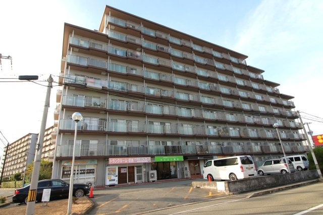 藤和明石公園ハイタウン壱号棟の外観