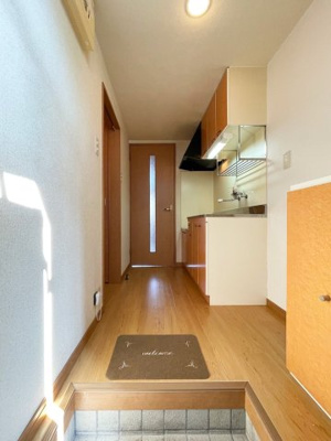 【玄関】 | ポラリス別府V | 別号室の写真になります。現況優先。