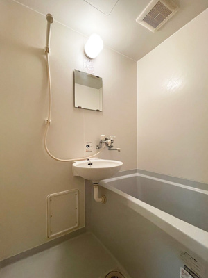 【洗面所】 | ポラリス別府V | 別号室の写真になります。現況優先。