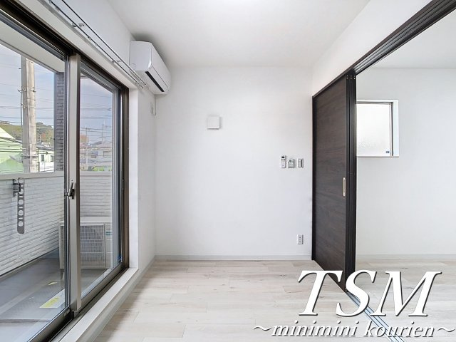 ジーメゾン枚方南中振の洋室