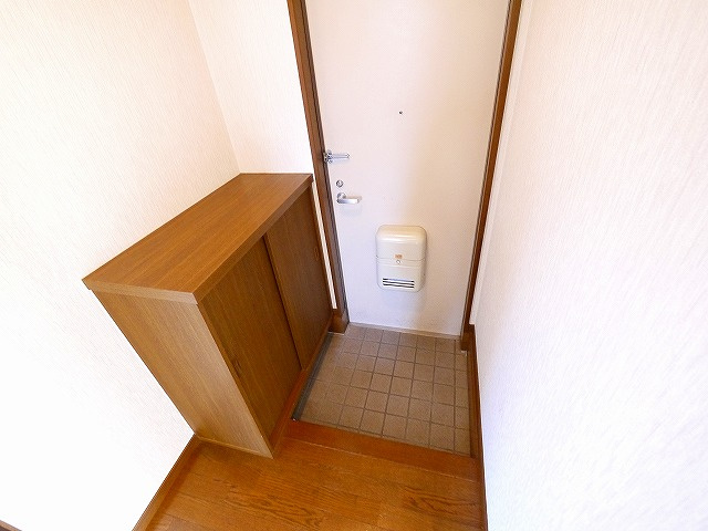 ホームライフ平松の玄関|きれいな玄関です