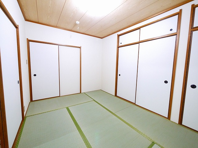 ホームライフ平松の和室|日本らしい落ち着いた雰囲気の和室です