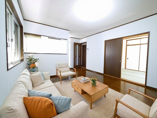 ホームライフ平松の居間・リビング|CGで家具等を配置したもので家具等は含まれません