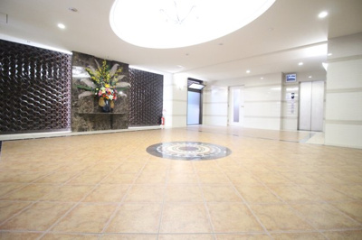 【エントランス】 | ラグゼ天王寺 | 落ち着いたエントランスです