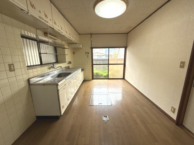 月丘町戸建の居間・リビング