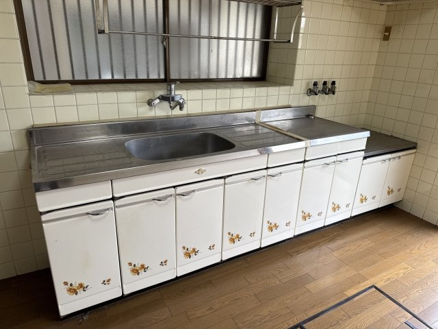 月丘町戸建のキッチン