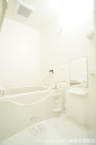 熊本市北区鶴羽田４丁目の賃貸マンションの浴室