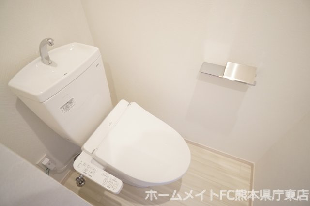 熊本市中央区黒髪１丁目のアパートのトイレ