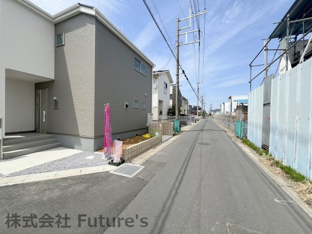 三郷市番匠免1丁目　新築戸建　全12棟　6号棟の前面道路含む現地写真|前面道路含む現地写真です。