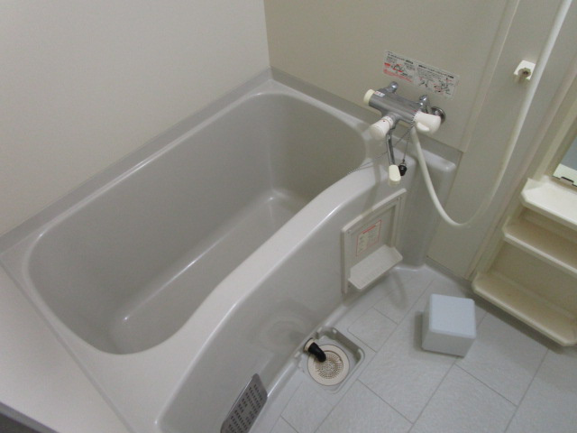 メゾンエトワルの浴室