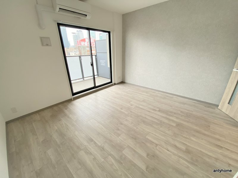 コンフォリア新梅田　仲介手数料無料の寝室