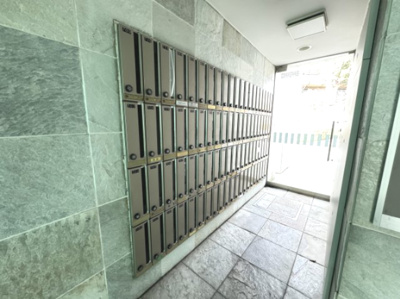 【その他共用部分】 | グランスイート横濱山手 | 集合ポストです。