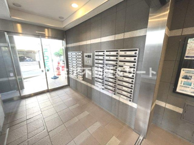 【その他共用部分】 | プレミアステージ大塚 | 1Fに集合郵便受けがあります。