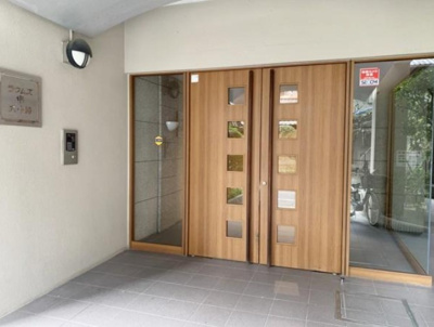【エントランス】 | ラウムズ堺大小路 | 落ち着いたエントランスです