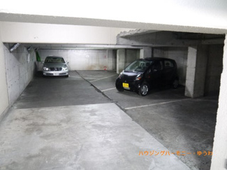 【駐車場】