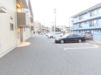 【駐車場】 | ウェルデンス幕張