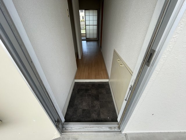 パークハイツ山手の玄関