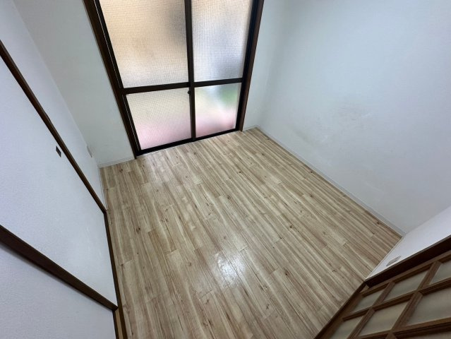 ファミネス芦屋の洋室