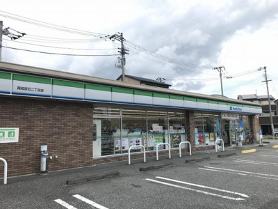 【周辺】 | レオパレスグランシャンパーニュ | ファミリーマート まで150メートル（徒歩2分）