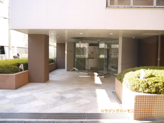 【エントランス】