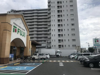 【周辺】 | フジ桜井店まで309m(徒歩4分)