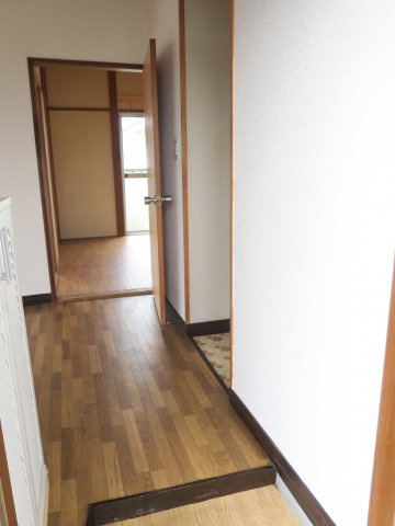 Y・Fハイツの玄関