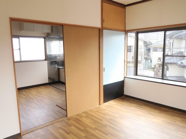 Y・Fハイツの居間・リビング