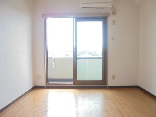 エクセル貴多川第６の洋室