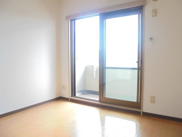 エクセル貴多川第６の洋室