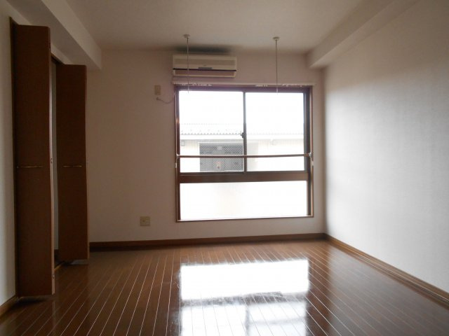 エイユービルの居間・リビング