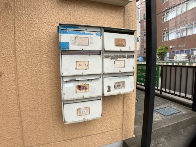 メゾン・タカツの設備|集合ポスト