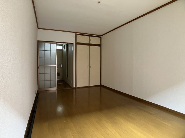 メゾン・タカツの居間・リビング