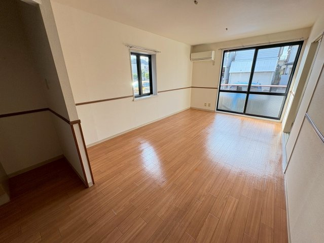 メゾンプレミールBの居間・リビング