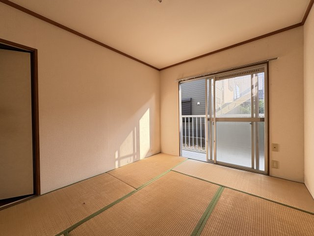 市川メゾンポワールの和室