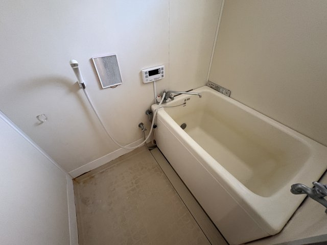 市川メゾンポワールの浴室
